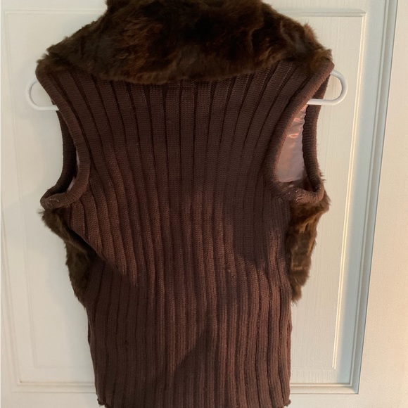 Real Rabbit Vest - Picture 2 of 3